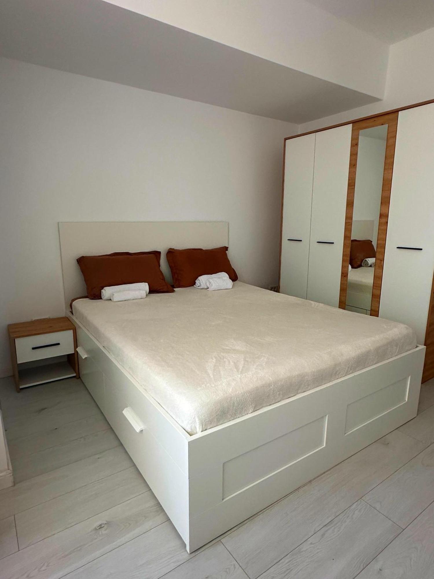 In Apart Hotel Bukurešť Exteriér fotografie